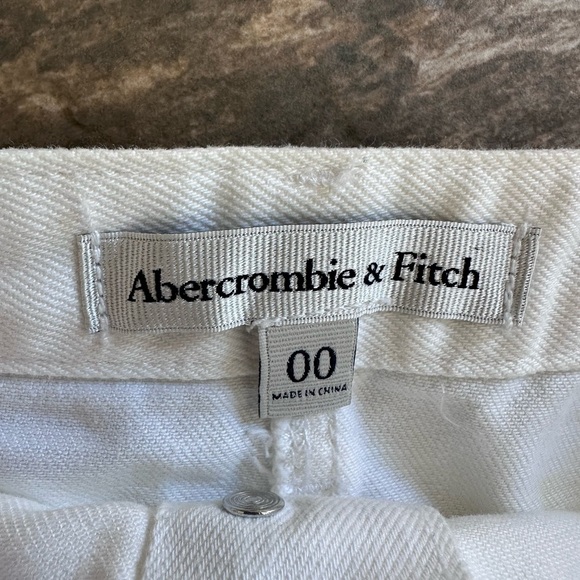 Abercrombie and Fitch White Button-Front Skirt 00 - Picture 3 of 3